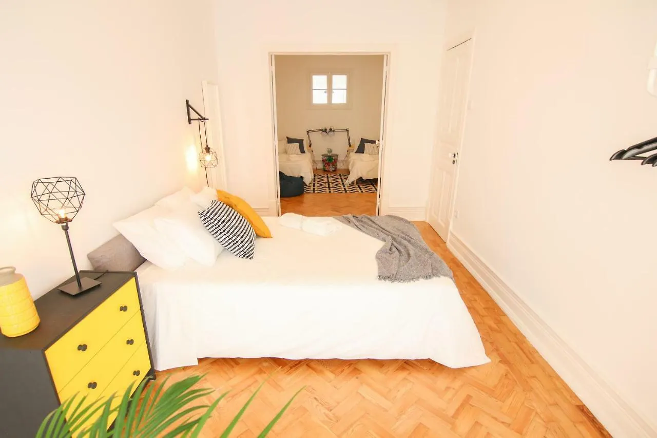 Amazing Apartment Fully Renovated In Center Lisbona Portogallo