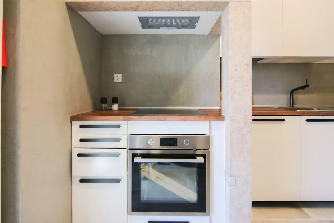 Amazing Apartment Fully Renovated In Center Lisbona Portogallo